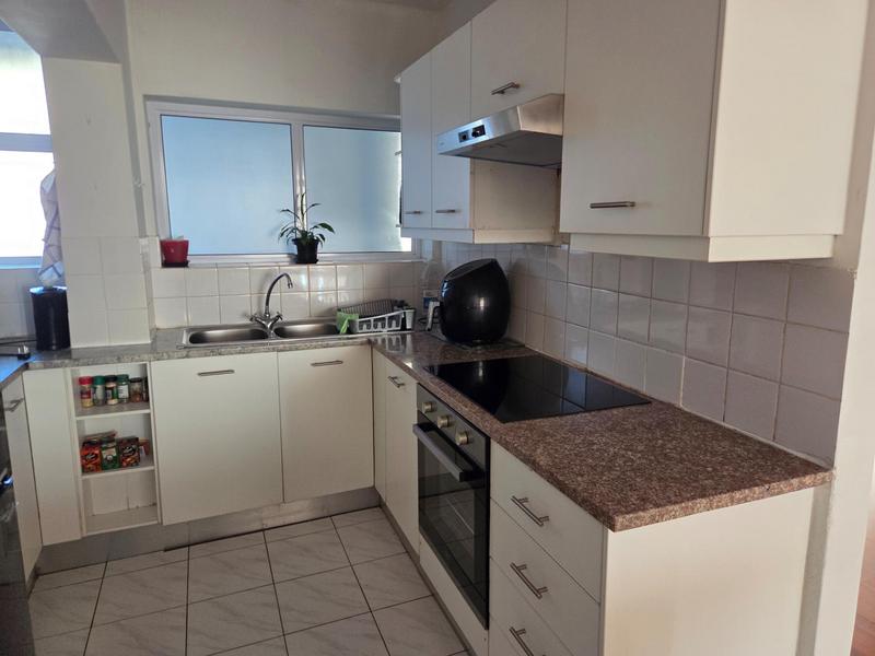 To Let 3 Bedroom Property for Rent in Sea Point Western Cape